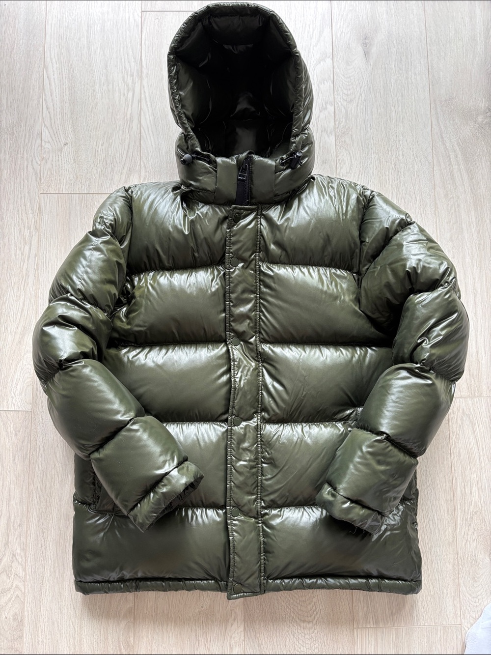 Aritzia Men's Olive Super Puff Jacket with Hood